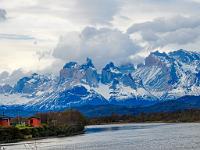 0005 The Andes in this part of Chile are not a continuous range, but broken up into a series of isolated 'massifs' separated by rolling Patagonian steppe. This is...